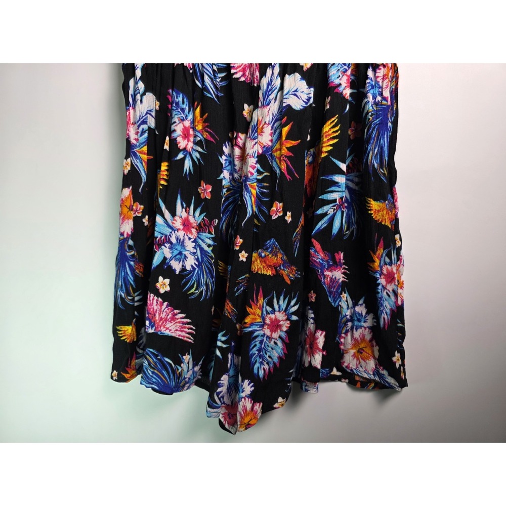 Terra & Sky Women Plus Size Tropical Floral Parrot Ruffle Sleeve Romper Black - Picture 7 of 9